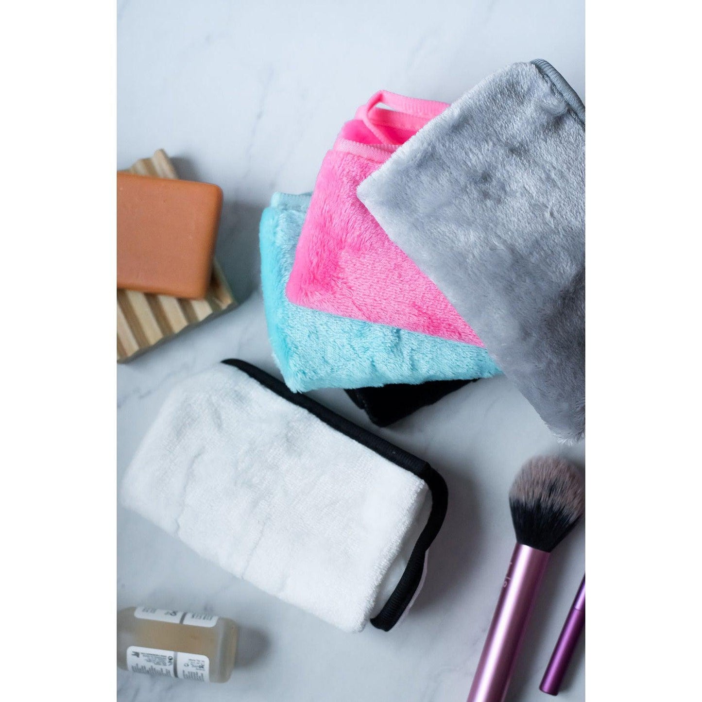 Ready to Ship  | Wash the Day Away- Makeup Remover Cloths (Assortment)